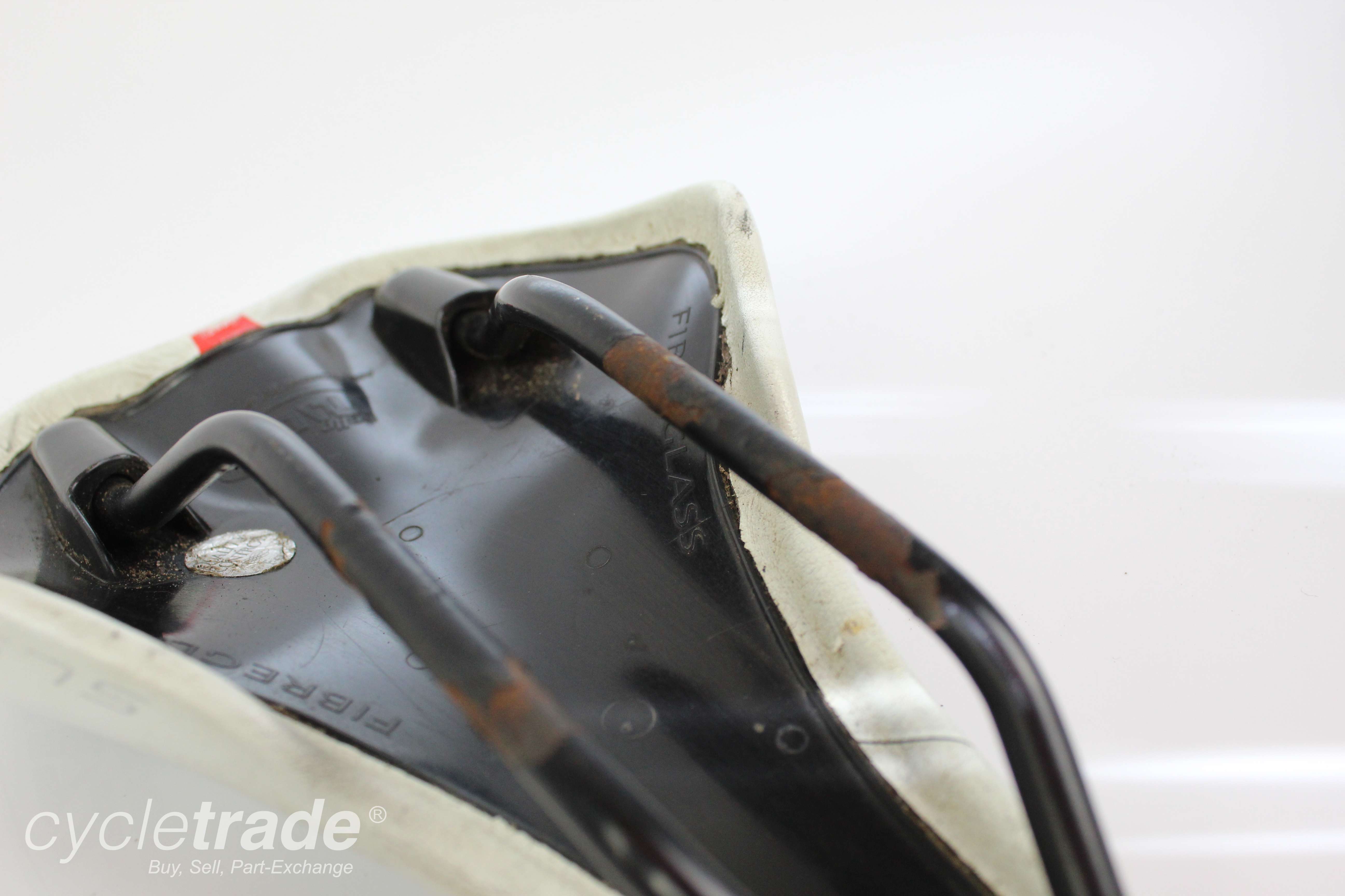 Road Saddle - Selle Italia SLS Comfort Fit Fibreglass 130x275mm White Grade C