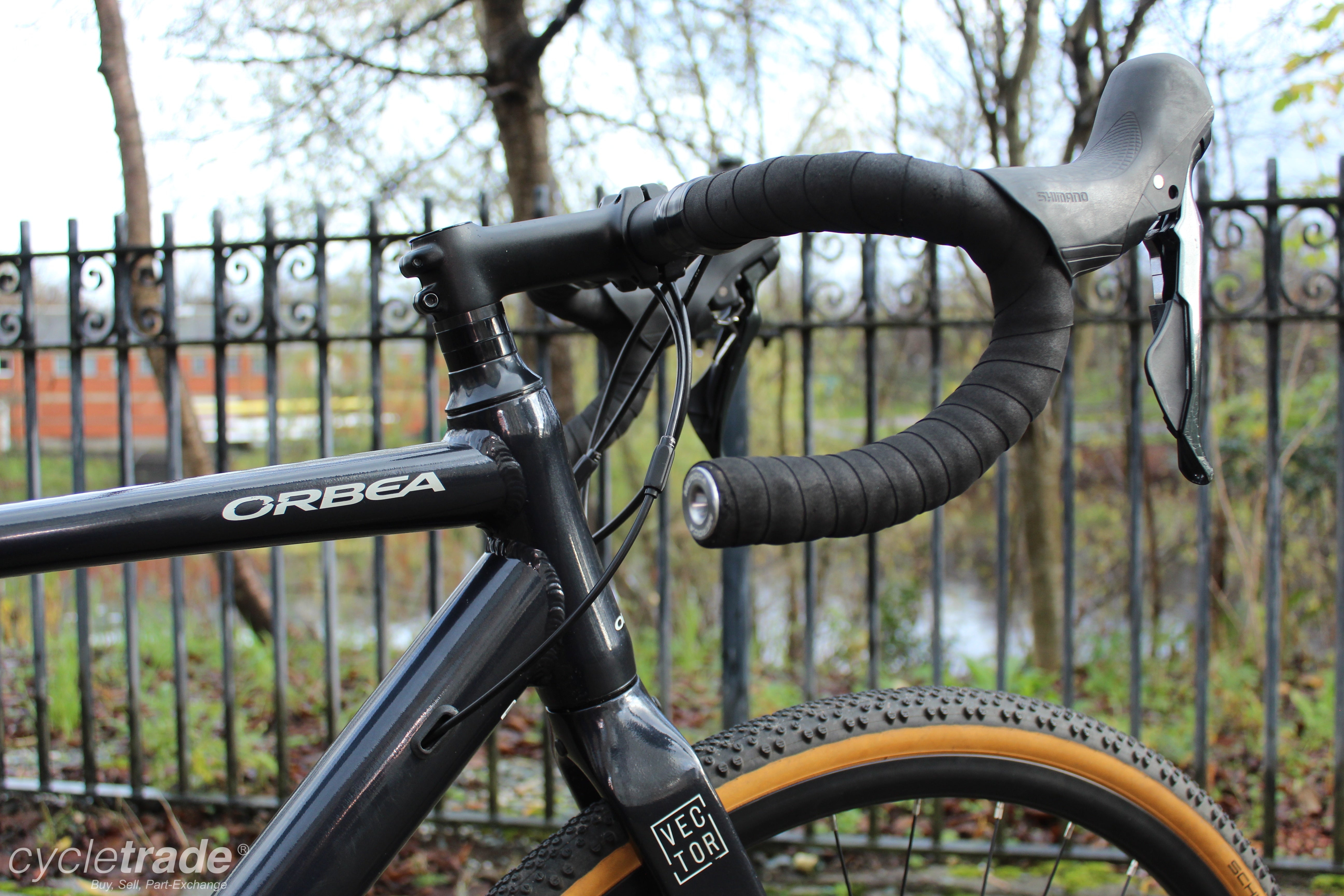 Gravel Bike - Orbea Vector Medium Tiagra Hydraulic 10 Speed