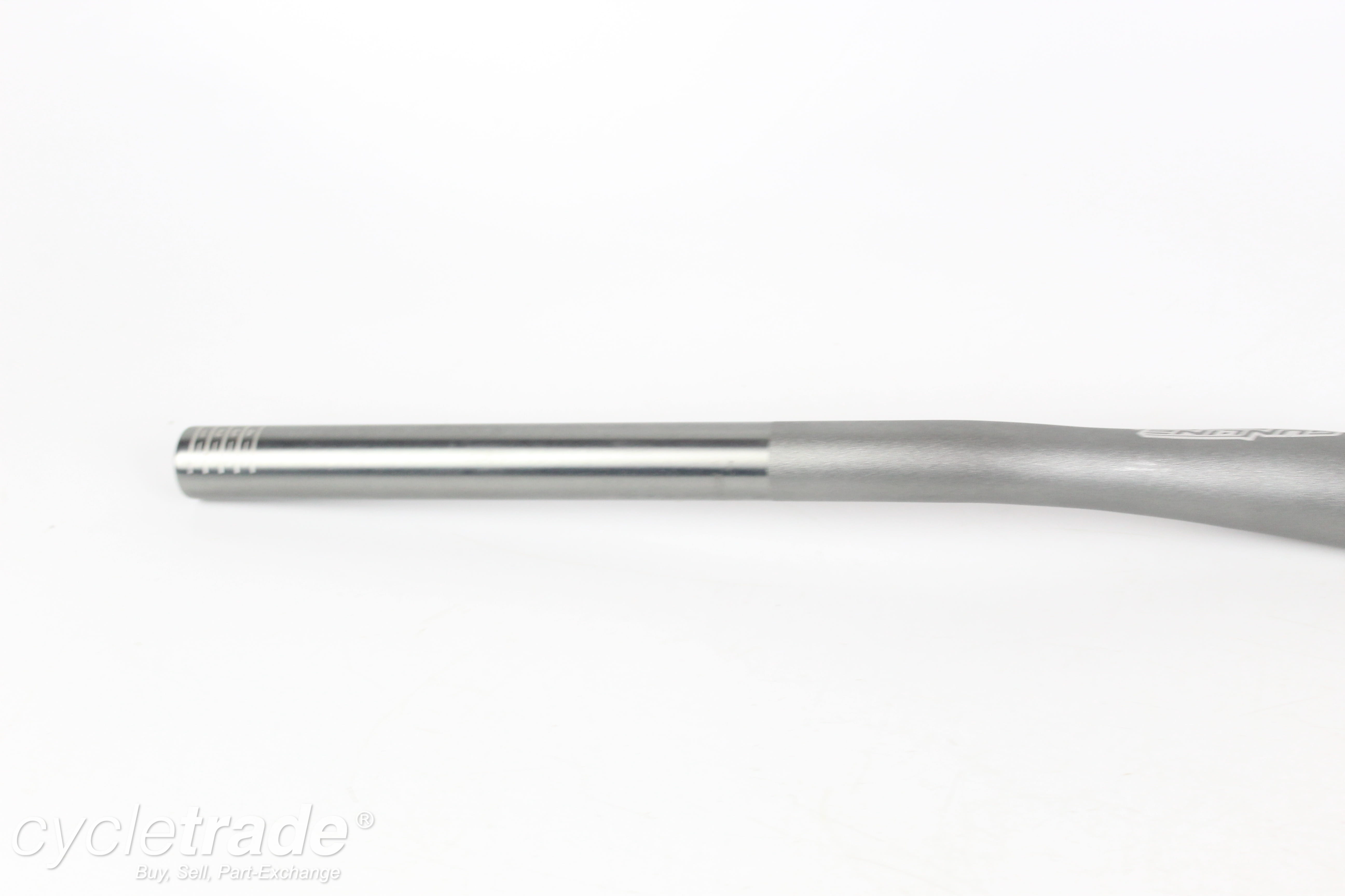 Riser bar - Sunline V1 OS, 737mm, 38mm rise, 31.8mm - Grade A
