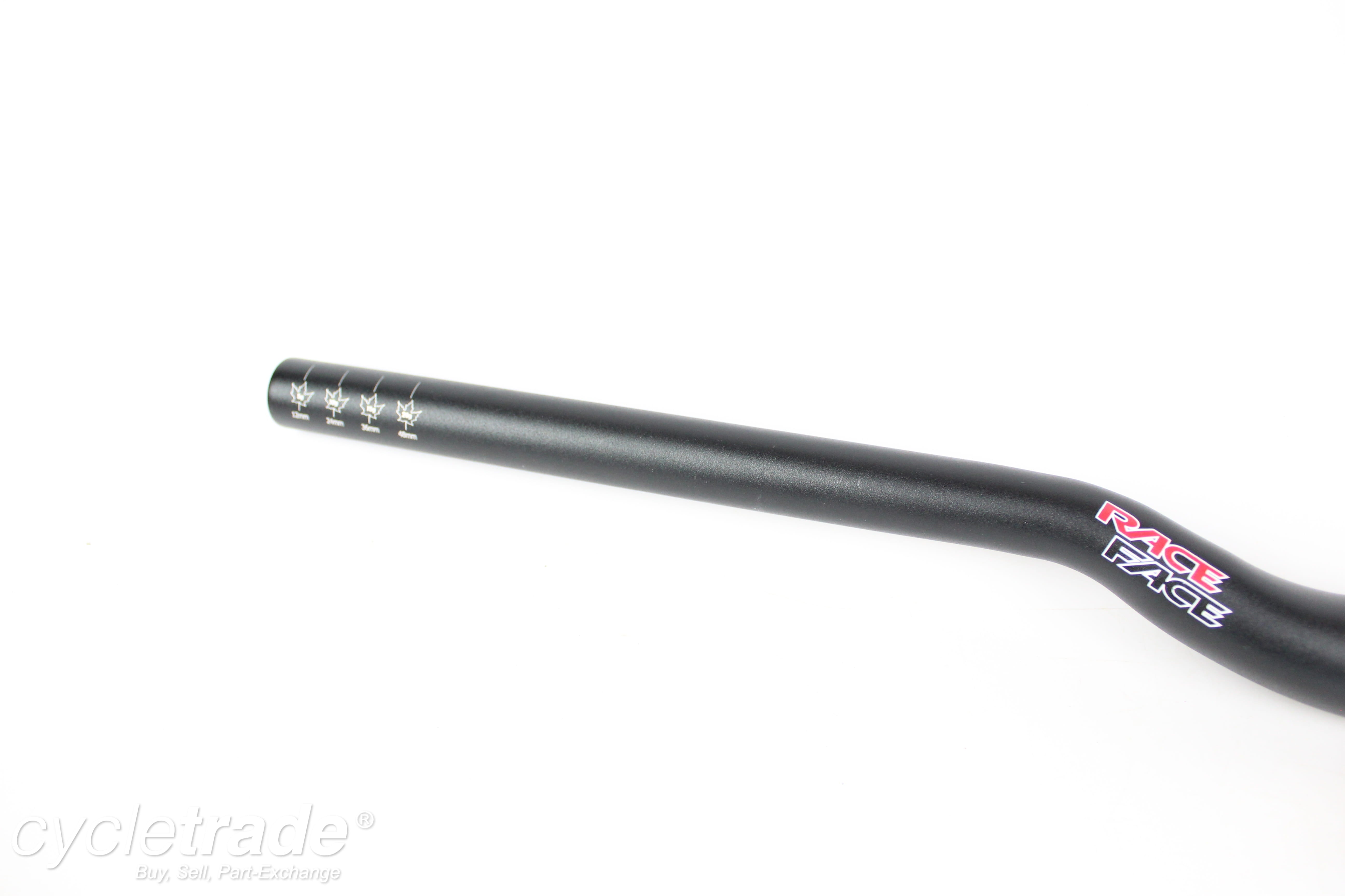 Riser handlebar - Race Face Deus XC Low Riser, 660mm, 40mm rise, 31.8m ...