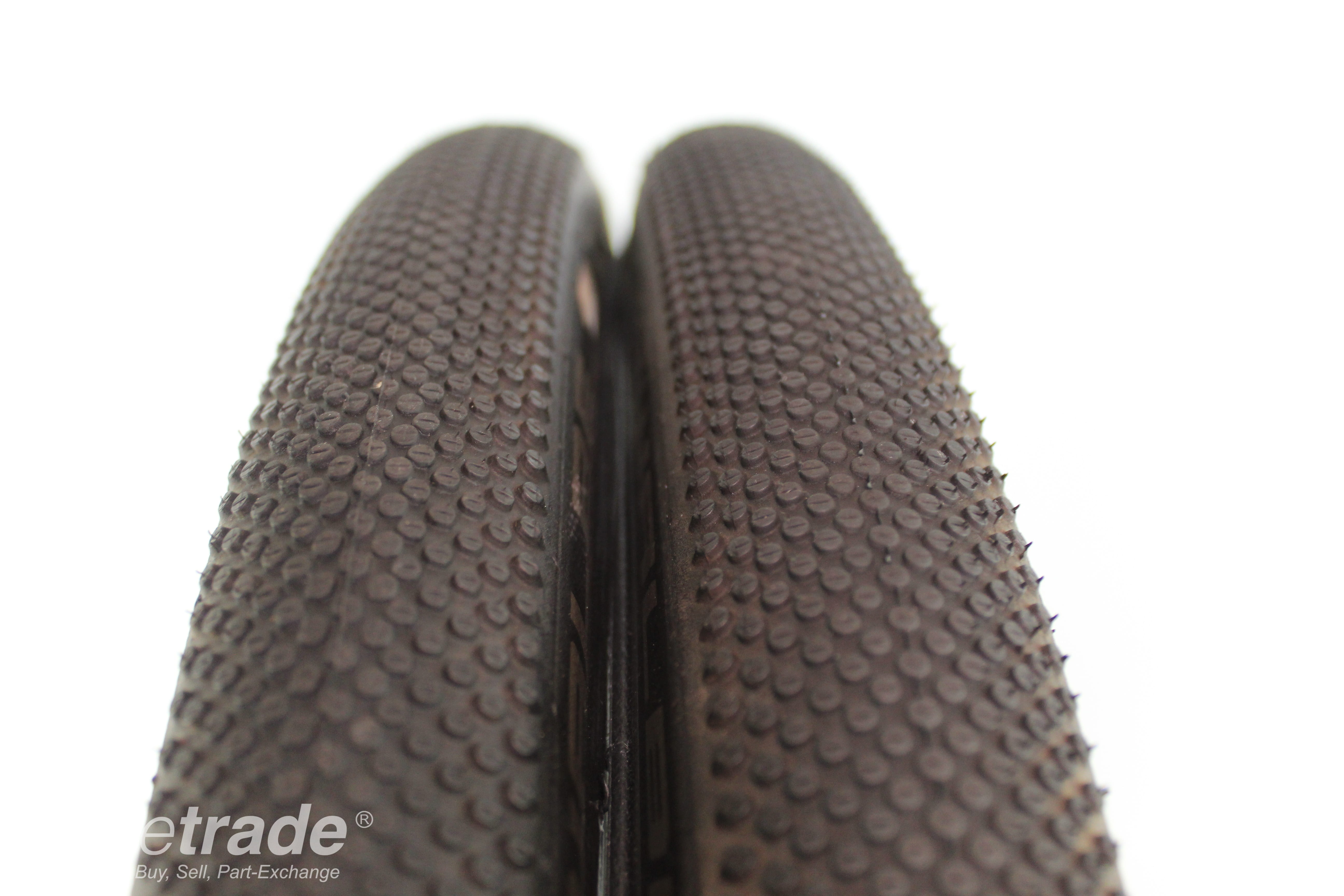 2 x Gravel Tyre - Schwalbe G-One 700x35c - Grade B+