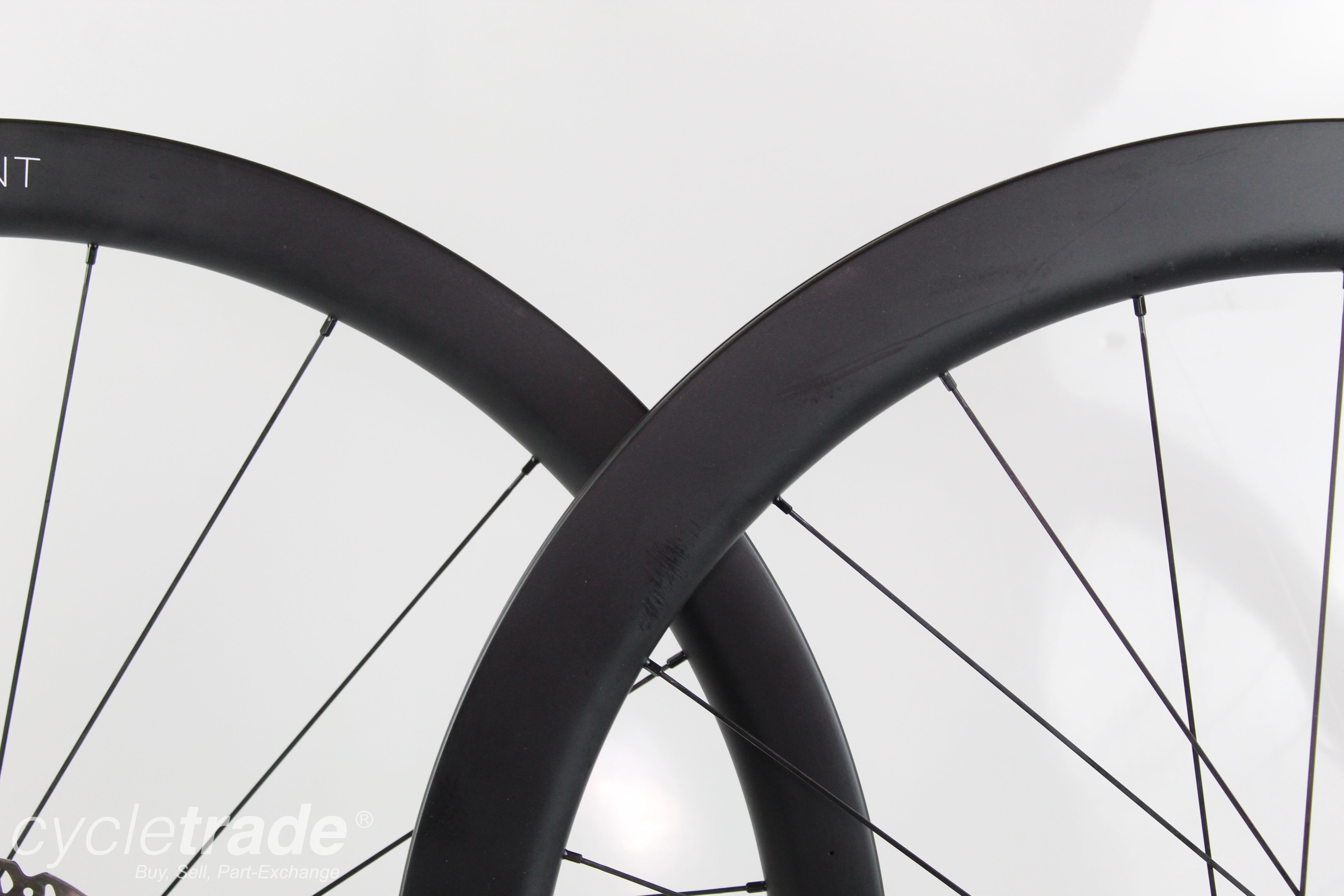 700c Road Disc Wheelset - Hunt 40/50 Carbon Aero 11 Speed - Grade A