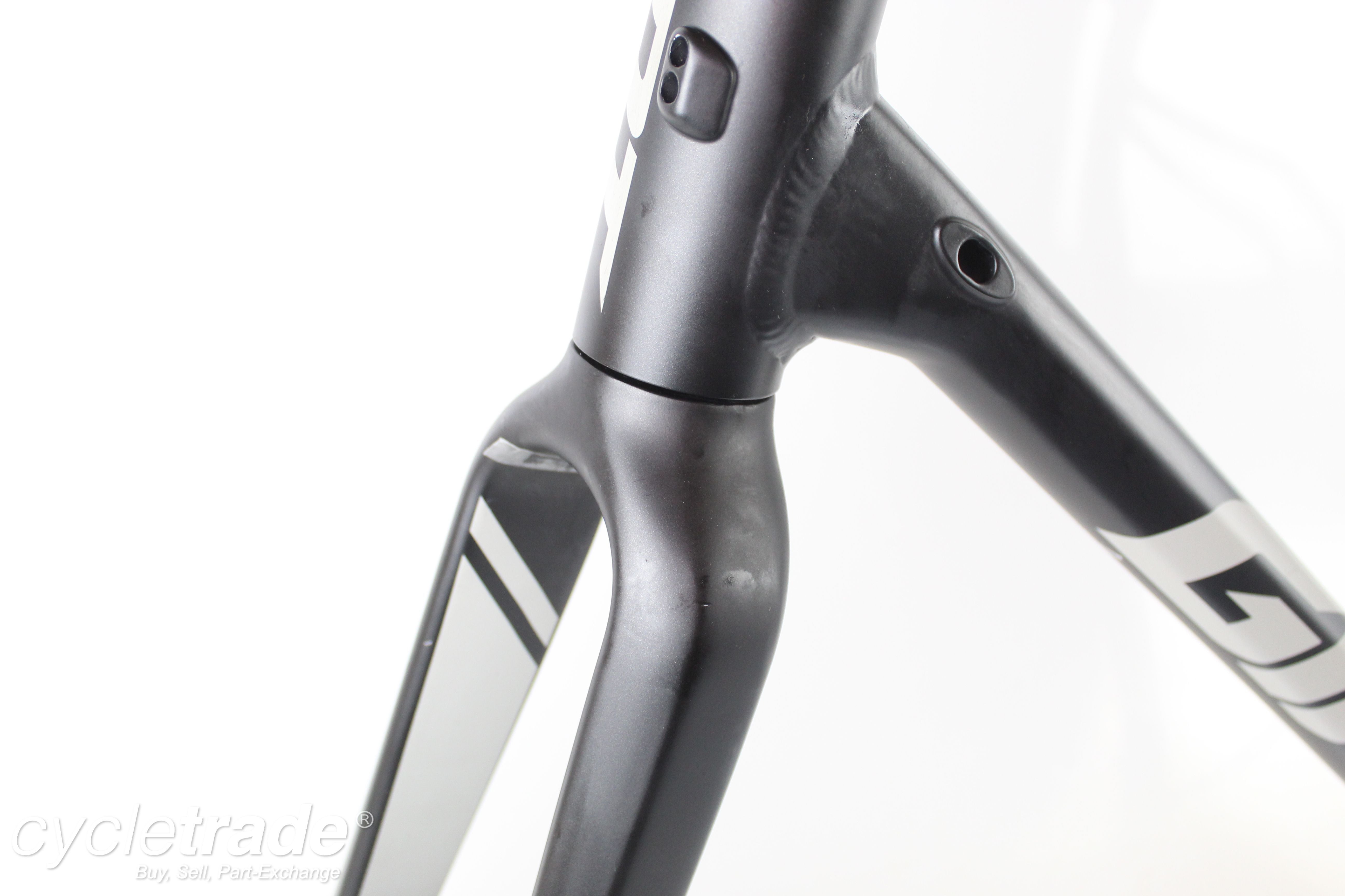 700c CX/Gravel Disc Frameset - Giant Revolt 0 (XL) - Grade A