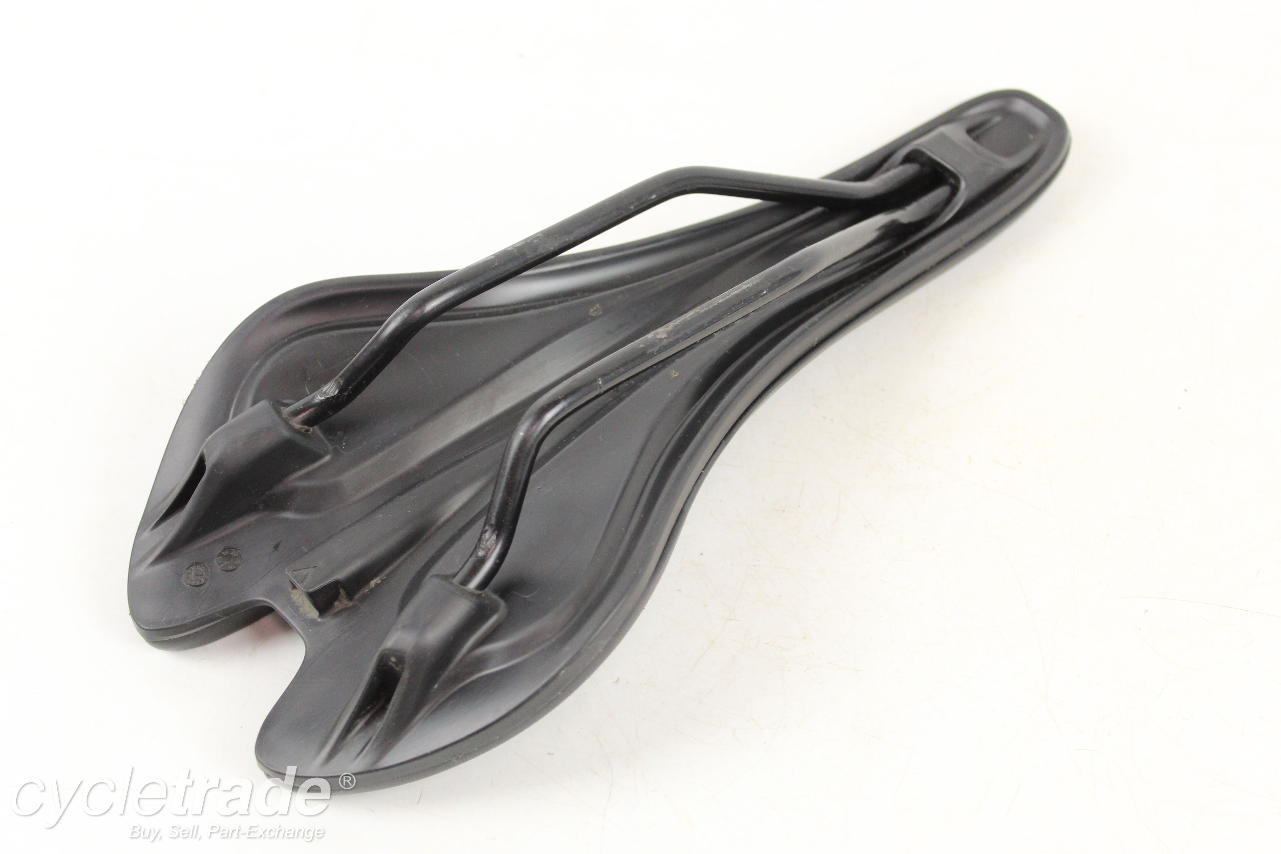 Road Saddle - Giant Contact Forward - Grade B